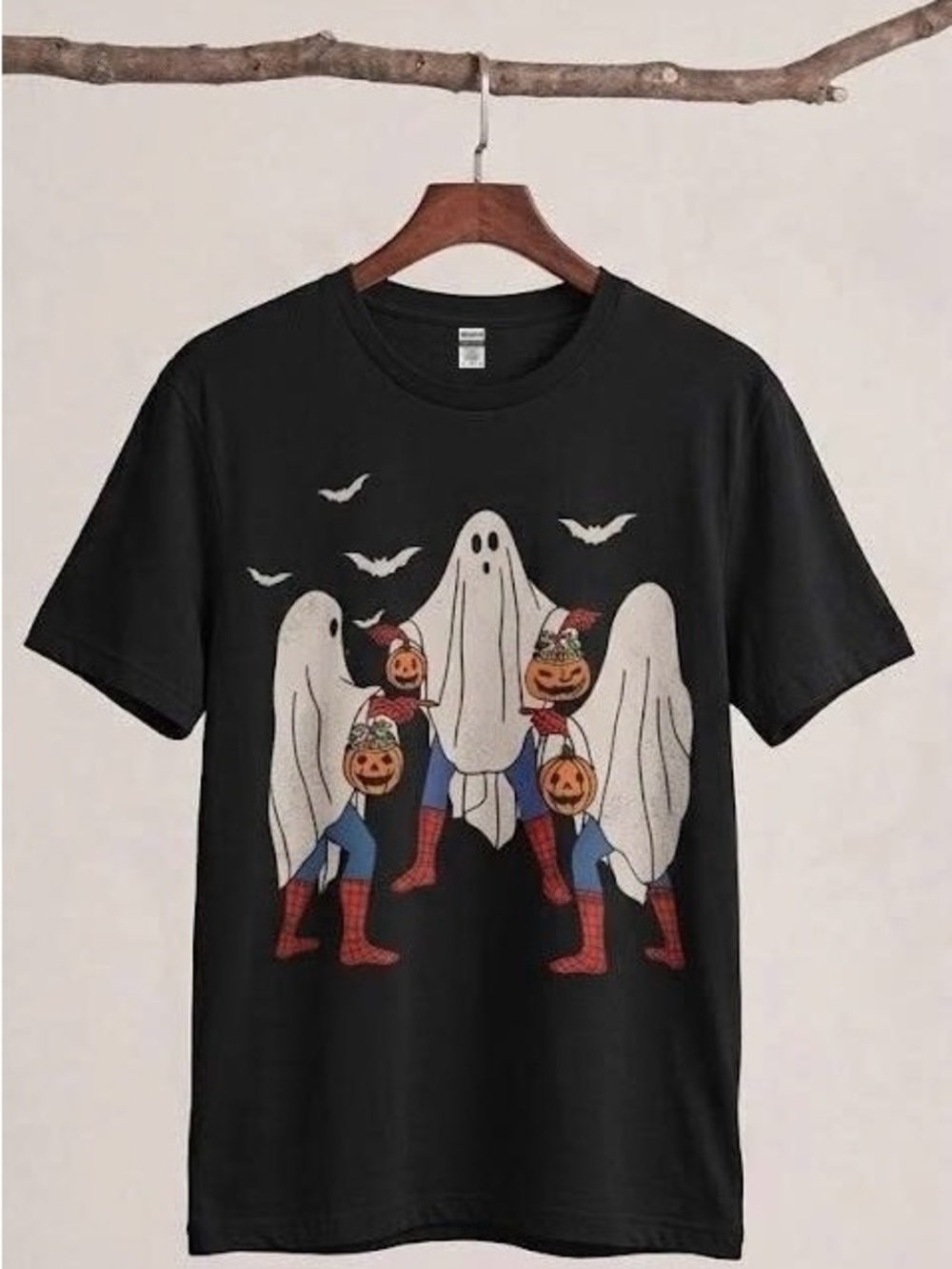 Funny Halloween Ghost Pointing Meme Graphic Tee Spooky Spider T-Shirt Black
